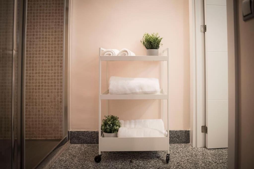 Apartamento En Centro Historico Con Patio Romano San Lorenzo de El Escorial ภายนอก รูปภาพ