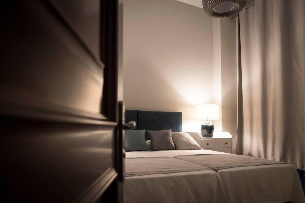 Apartamento En Centro Historico Con Patio Romano San Lorenzo de El Escorial ภายนอก รูปภาพ